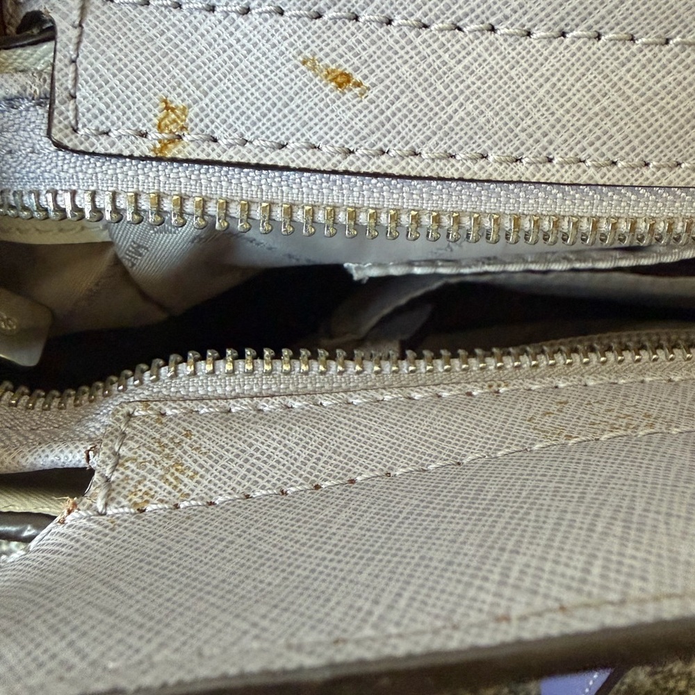 Michael Kors Two-Tone Bag in Purple and Cream - Picture 6 of 10